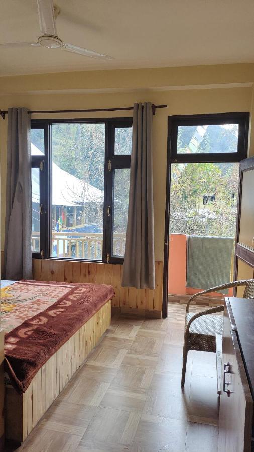 Trinity Homestay Kasol Exterior foto